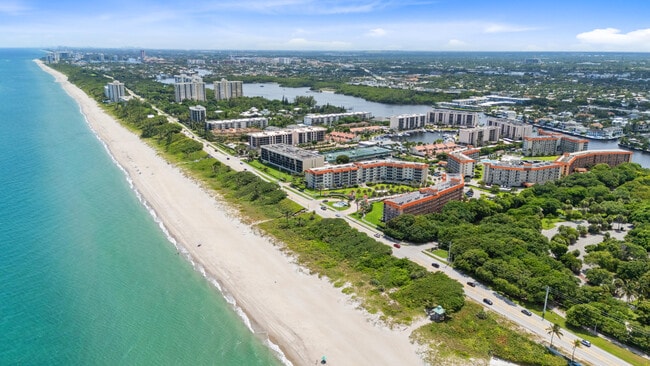 Building Photo - 2871 N Ocean Blvd