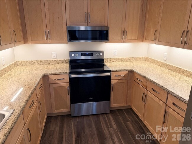 Building Photo - 201 E Innes St