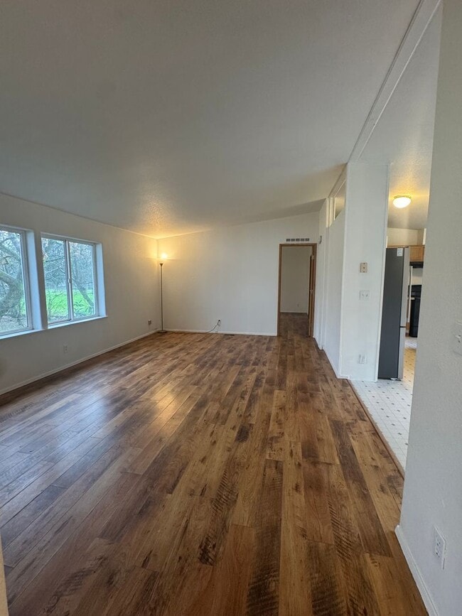 Building Photo - 4.65 Acre Farm/Horse Property for Rent!