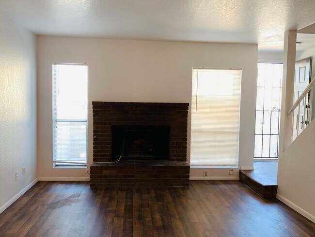 Building Photo - Charming 1-Bedroom Condo with Modern Touches in Las Vegas