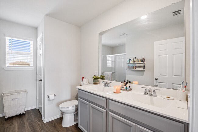 Building Photo - 25415 Rock Spur Trl