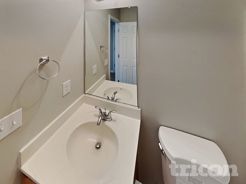 Building Photo - 3617 Sherbourne Ln