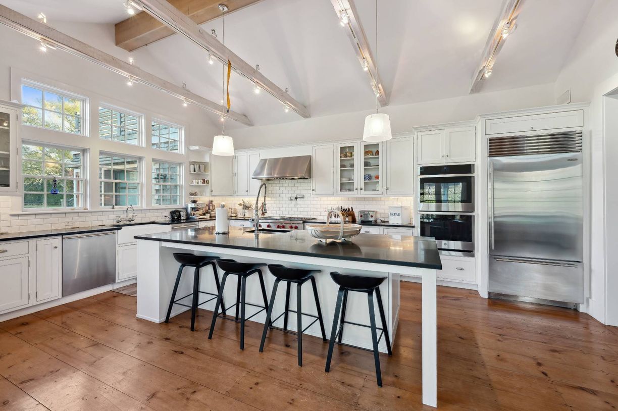 Building Photo - 50 Mecox Bay Ln