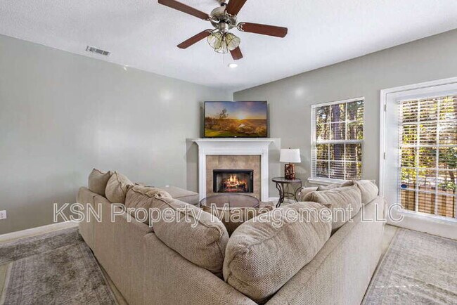 Building Photo - 13 Orchid Ln