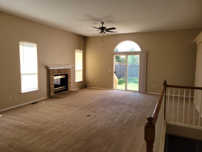 Building Photo - 1329 Nutwood Dr