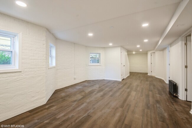 Building Photo - 4523 N Campbell Ave