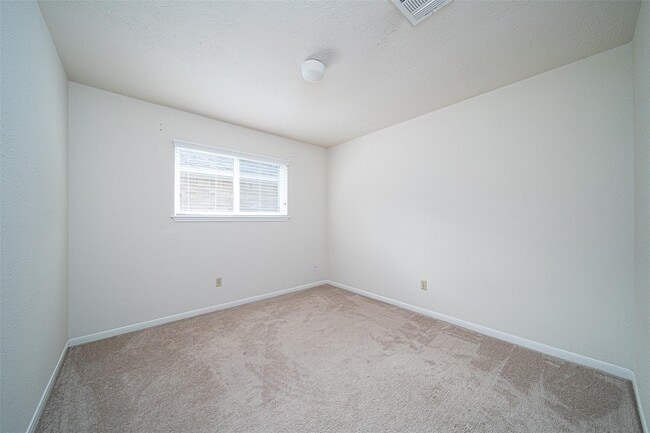 Building Photo - 2838 Colony Dr