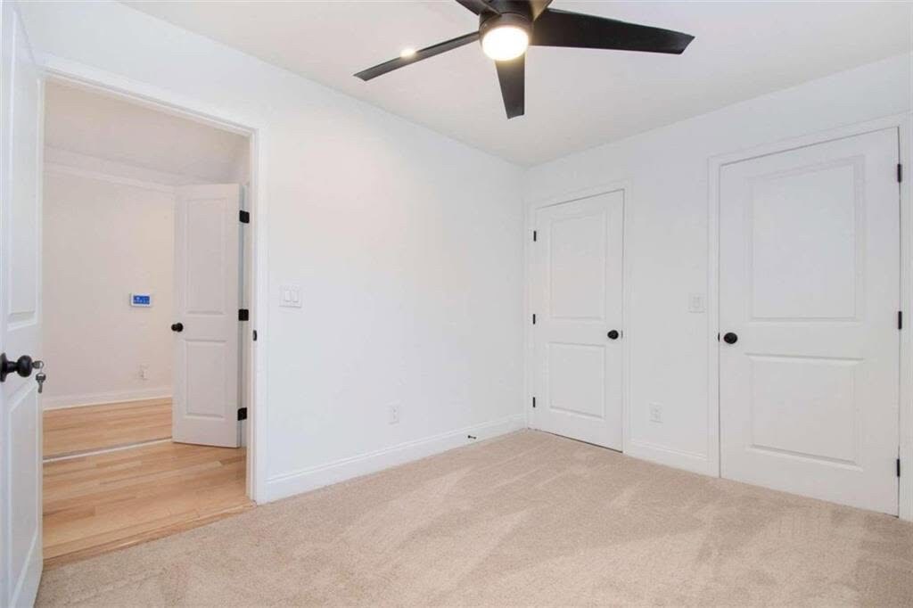 Building Photo - Room in House on Meldon Ave SE