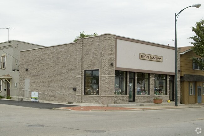 Building Photo - 4-6 Irving St