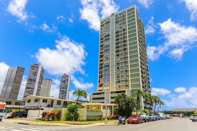 Building Photo - 2444 Hihiwai St