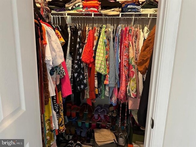 Building Photo - 7118 Rowlock Aly