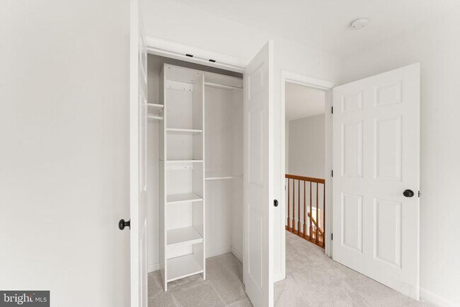 Building Photo - 43205 Cardston Pl