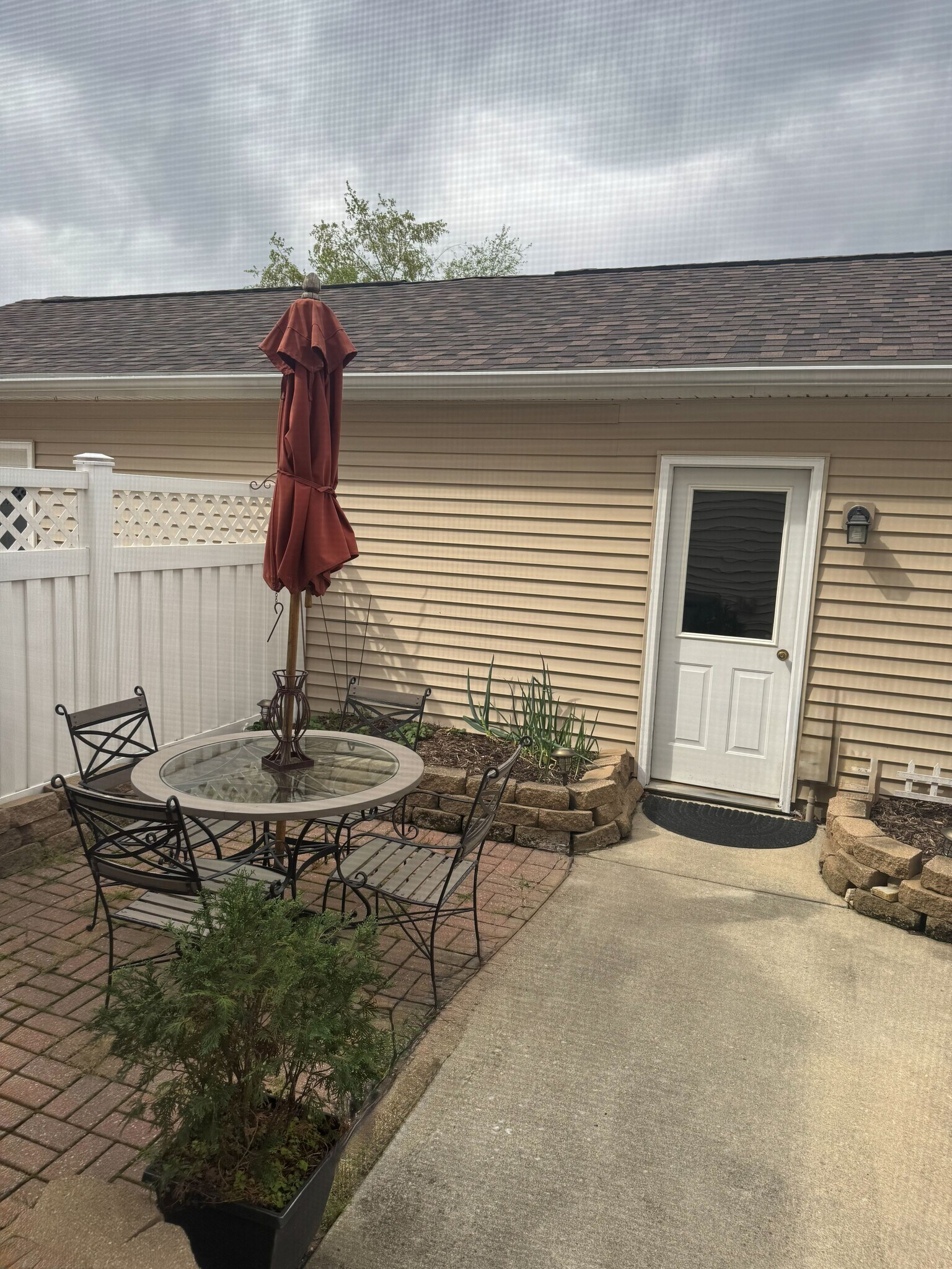 Building Photo - 6144 Braet Rd