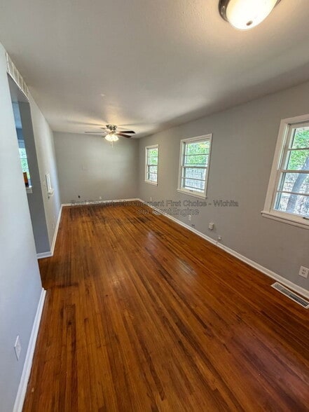 Building Photo - 5301 S Madison Ave