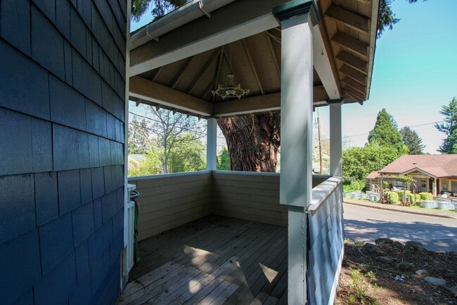 Building Photo - 2161 Winter St SE