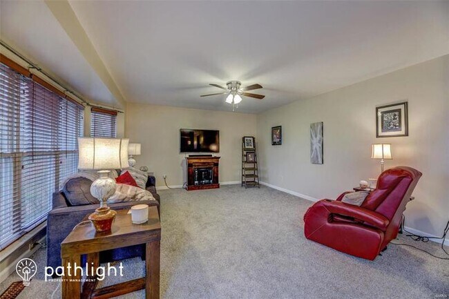 Building Photo - 472 Summer Top Ln