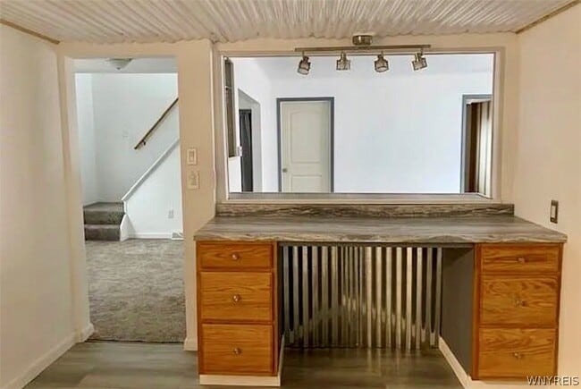 Building Photo - 9563 Oakland St