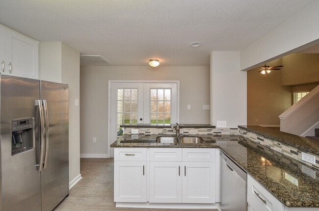 Building Photo - 13214 Ravensway Dr