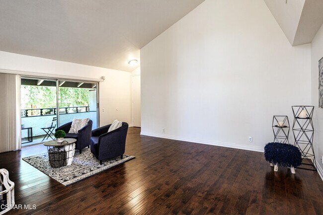 Building Photo - 31573 Lindero Canyon Rd