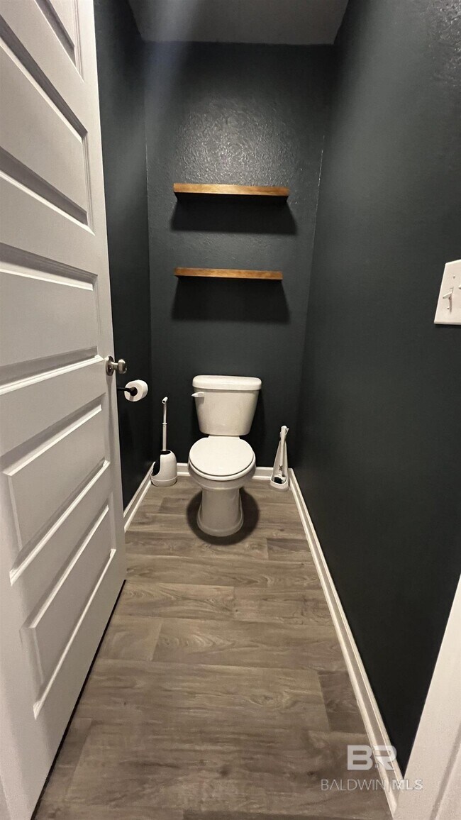 Building Photo - 10296 Brodick Lp