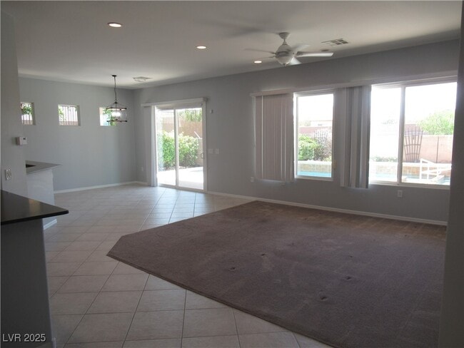 Building Photo - 2091 Clearwater Lake Dr