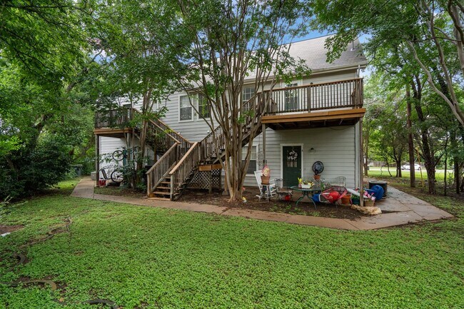 Building Photo - 2908 Whisper Oaks Ln