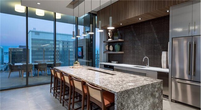 Building Photo - 1300 W 5th St