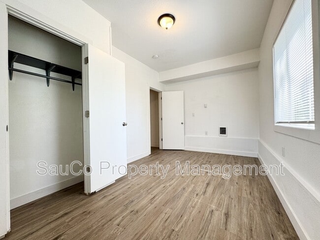 Building Photo - 6423 SW Raab Rd