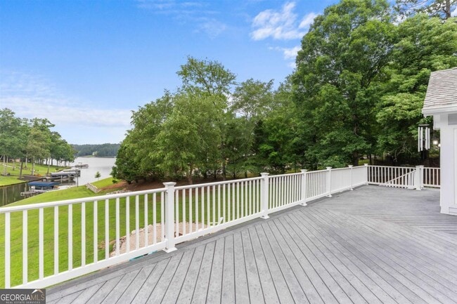 Building Photo - 1060 Old Rock Rd