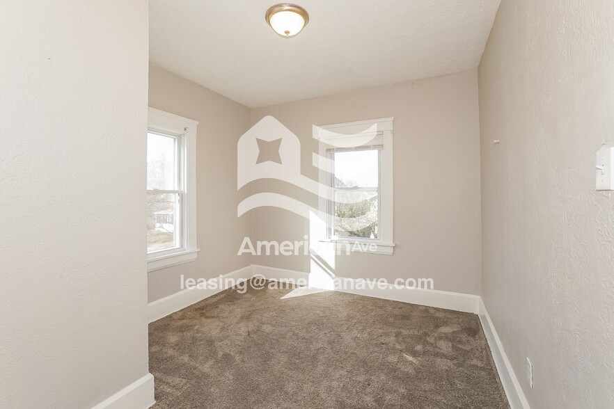 Building Photo - 1069 Herberich Ave