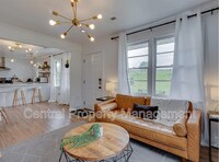 Building Photo - 1126 N Hwy 25 Bypass