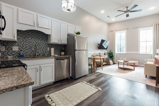 Building Photo - 117 Spring St