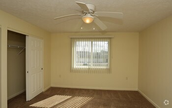 Willow Stream Apartments North Liverpool Ny Apartment Finder Bedroom Of Newer Units With Ious Double Closets Willow Stream Apartments North