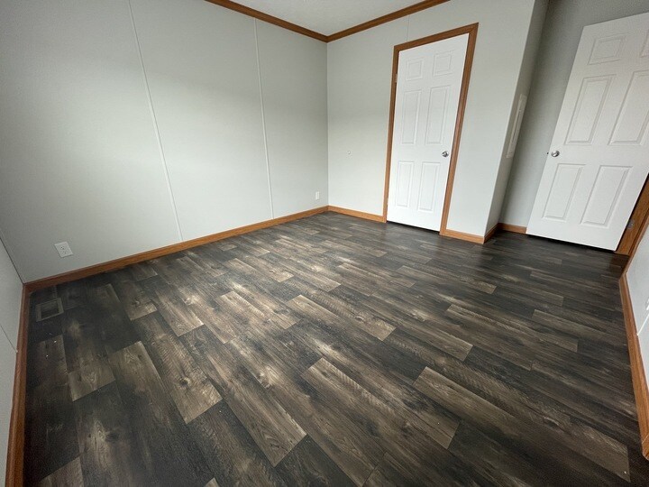 Building Photo - 38031 Leverette Ave