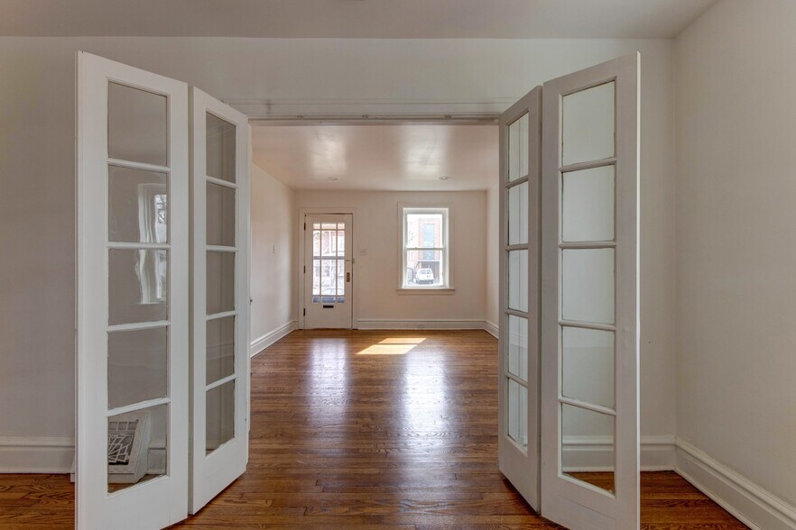 Building Photo - 4021 Dover Pl