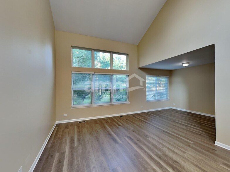 Building Photo - 2387 N Lancaster Ln