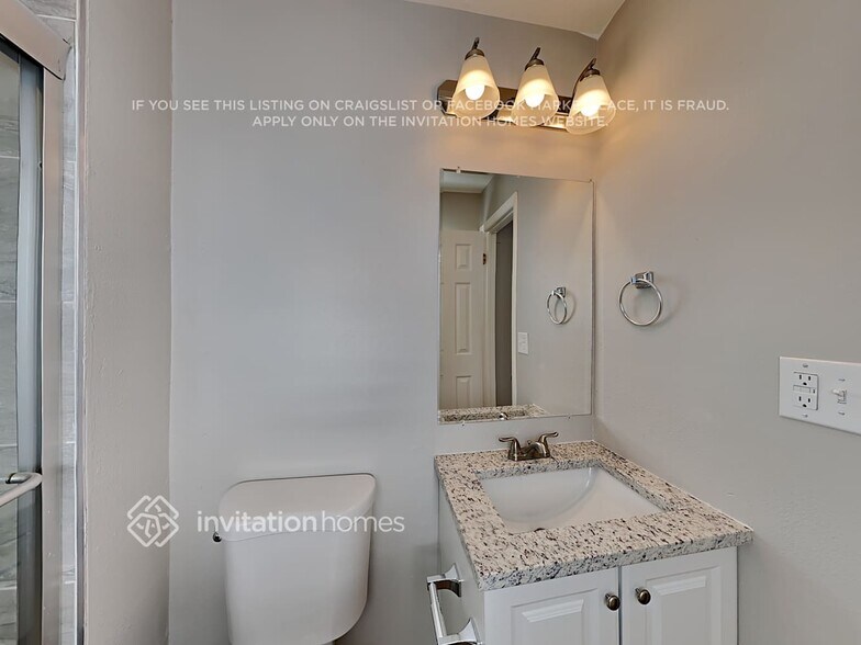 Building Photo - 5675 Tomah Dr