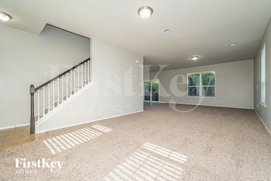 Building Photo - 2209 Windsor Farms Dr