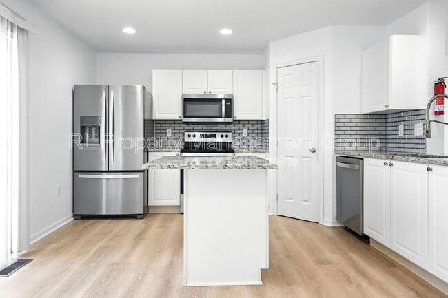 Building Photo - 7237 Steel Dust Dr