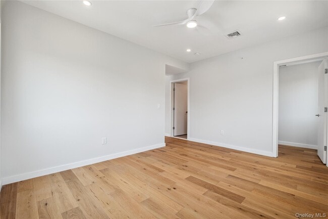 Building Photo - 46 Hudson St