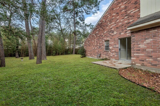 Building Photo - 10 Treadwell Ct