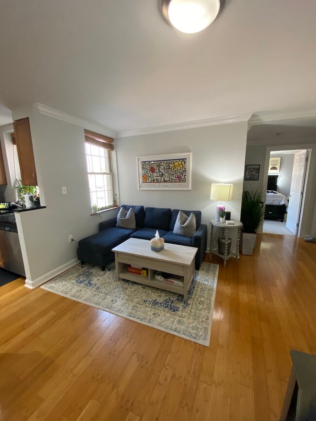 Building Photo - 1417 Newton St NW