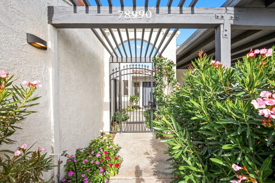 Building Photo - 78990 Bayside Ct