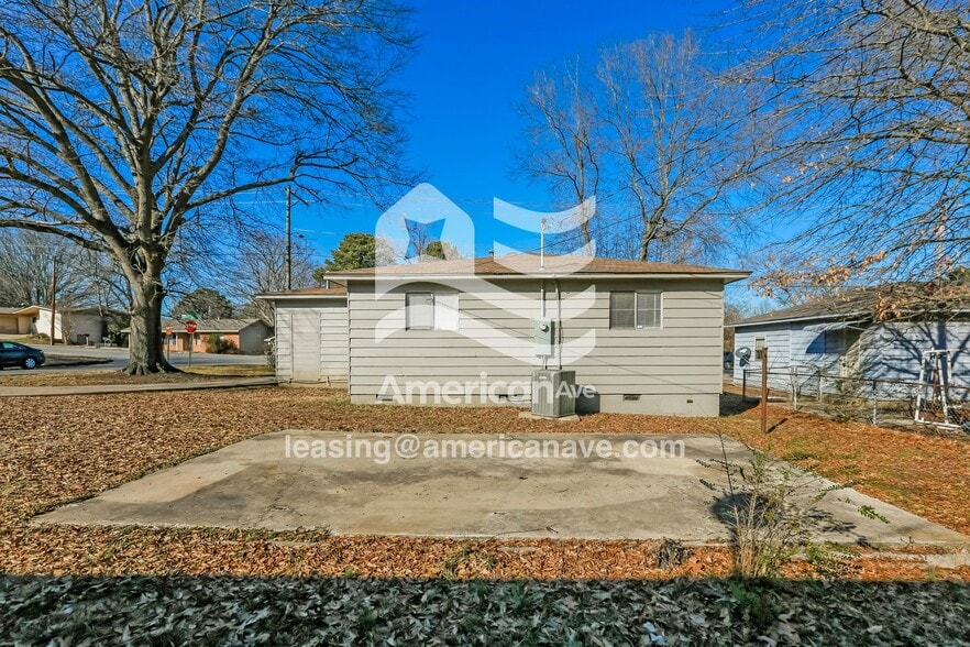 Building Photo - 5005 Gum Springs Rd