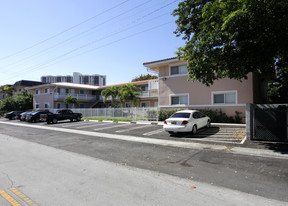 Building Photo - 11630-11640 N Bayshore Dr