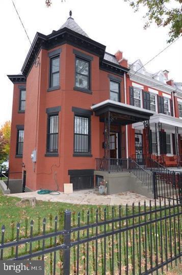 Building Photo - 1200 Shepherd St NW