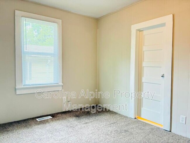 Building Photo - 308 W Sullivan St