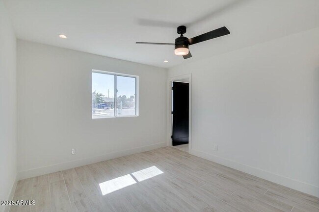 Building Photo - 7914 E Hubbell St