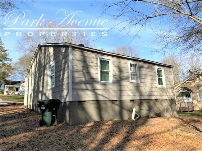 Building Photo - 1137 W Mauney Ave