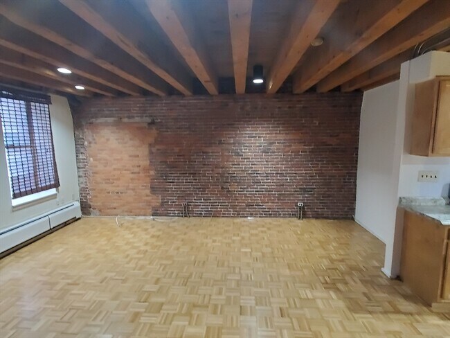 Building Photo - 57 Fulton St